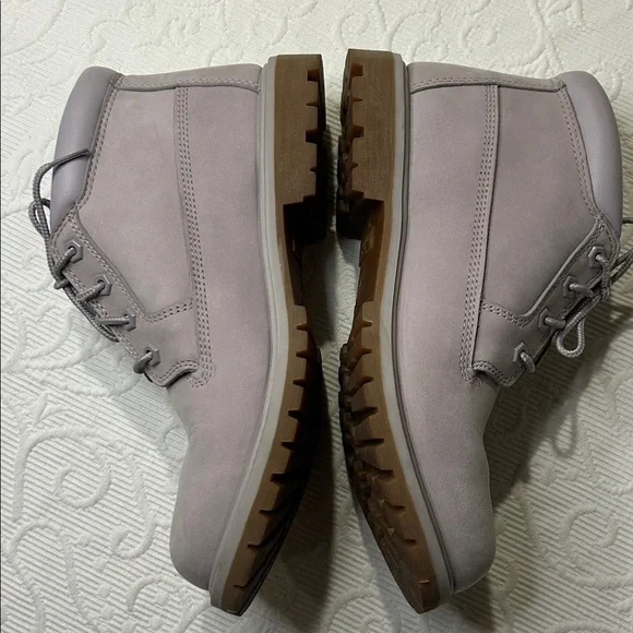 Timberland Women’s Nellie Chukka Light lavender ankle boots. 9. Nearly New. - Picture 7 of 14